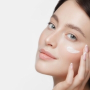 Skincare invernale consigli per una pelle perfetta contro il freddo Skincare invernale consigli per una pelle perfetta contro il freddo